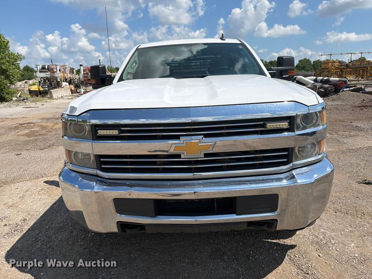 image for item FI0287 2015 Chevrolet Silverado 2500HD Crew Cab pickup truck