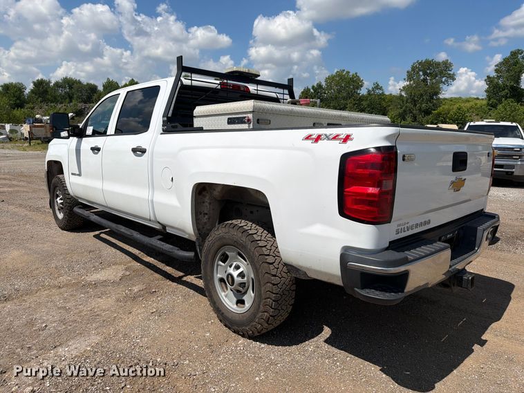 image for item FI0287 2015 Chevrolet Silverado 2500HD Crew Cab pickup truck