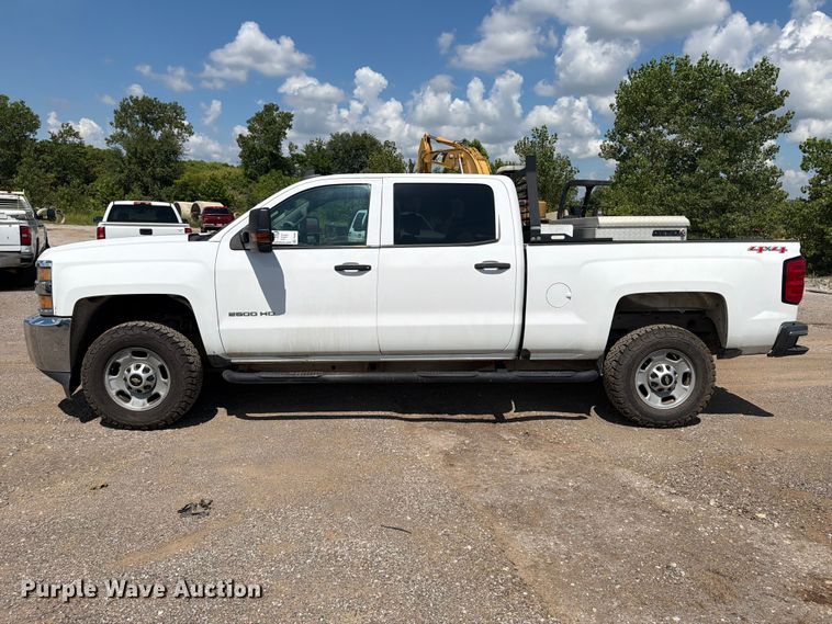 image for item FI0287 2015 Chevrolet Silverado 2500HD Crew Cab pickup truck