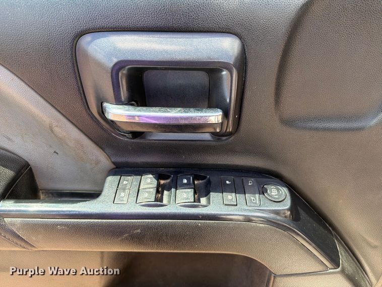 image for item FI0287 2015 Chevrolet Silverado 2500HD Crew Cab pickup truck