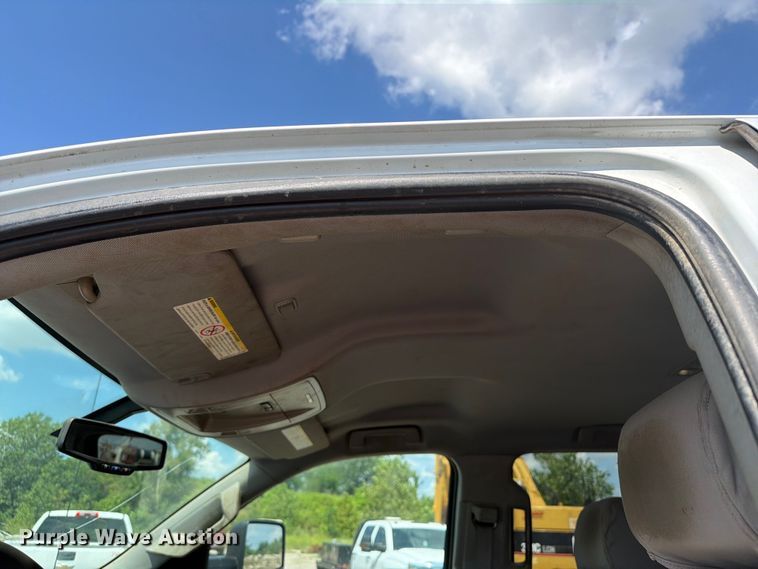 image for item FI0287 2015 Chevrolet Silverado 2500HD Crew Cab pickup truck