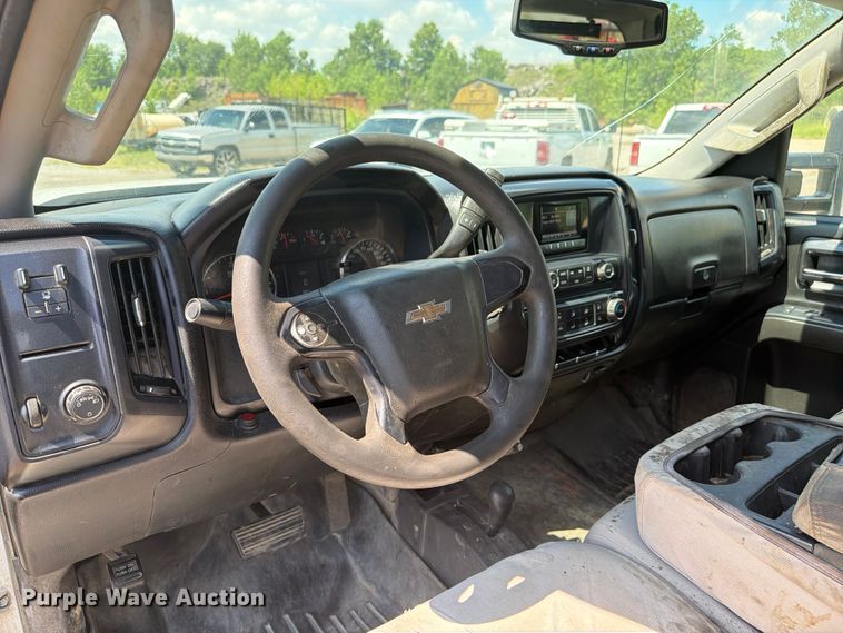 image for item FI0287 2015 Chevrolet Silverado 2500HD Crew Cab pickup truck