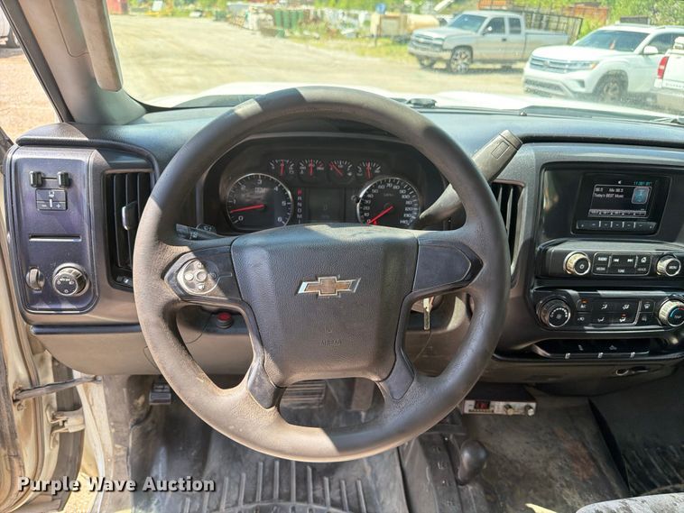 image for item FI0287 2015 Chevrolet Silverado 2500HD Crew Cab pickup truck