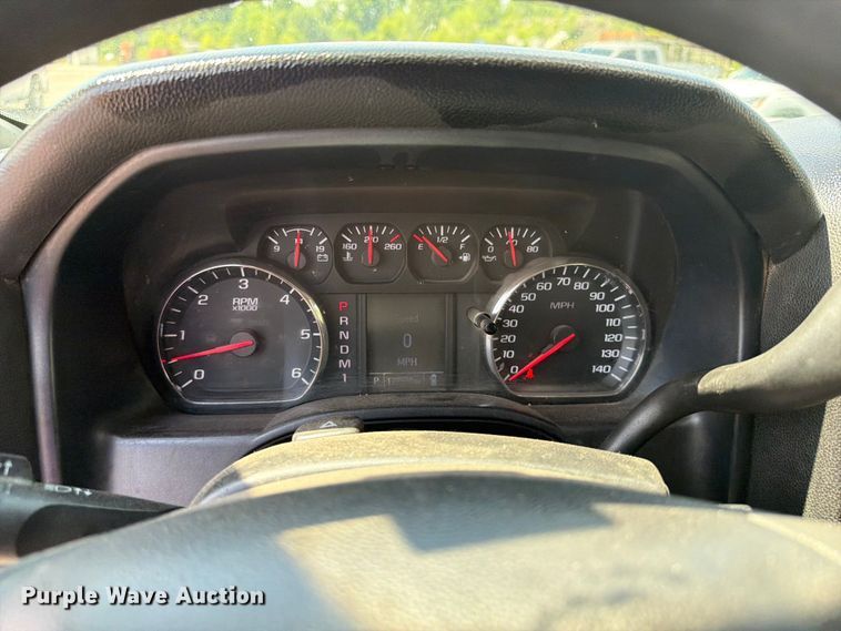 image for item FI0287 2015 Chevrolet Silverado 2500HD Crew Cab pickup truck