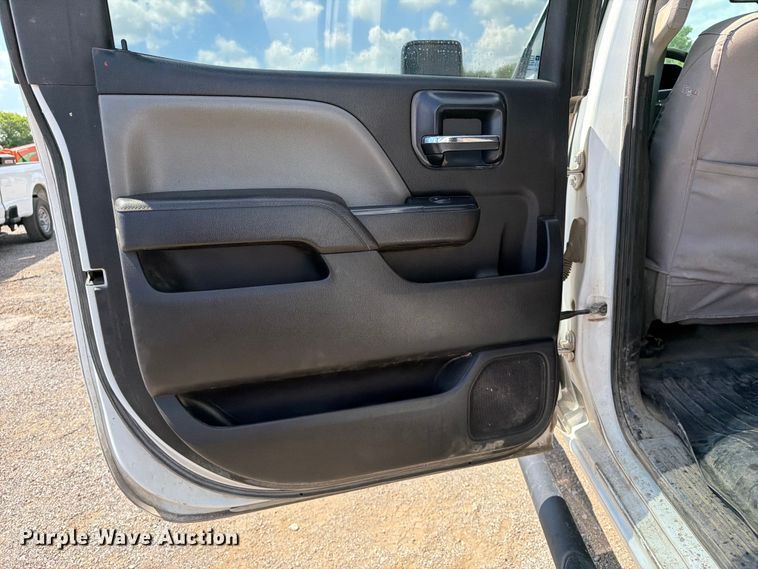 image for item FI0287 2015 Chevrolet Silverado 2500HD Crew Cab pickup truck
