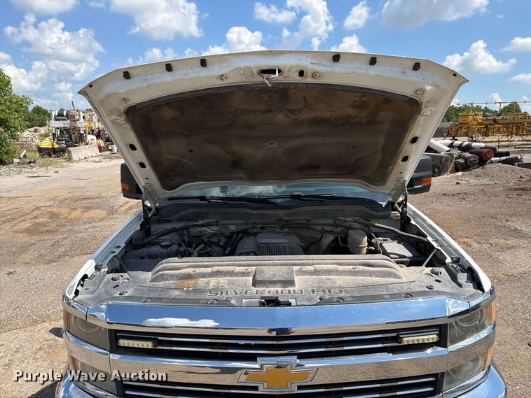 image for item FI0287 2015 Chevrolet Silverado 2500HD Crew Cab pickup truck
