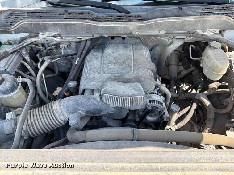 image for item FI0287 2015 Chevrolet Silverado 2500HD Crew Cab pickup truck