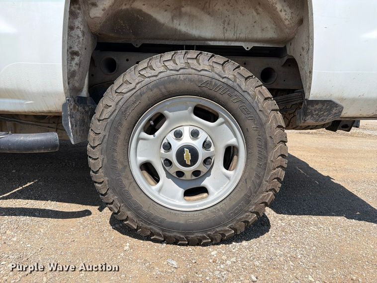 image for item FI0287 2015 Chevrolet Silverado 2500HD Crew Cab pickup truck