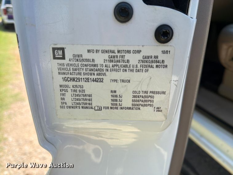image for item FI0290 2002 Chevrolet 2500HD Ext. Cab pickup truck