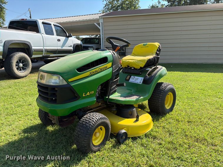 2007 John Deere LA115 lawn mower