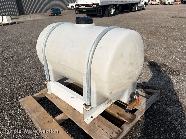 image for item FI0292 Poly tank