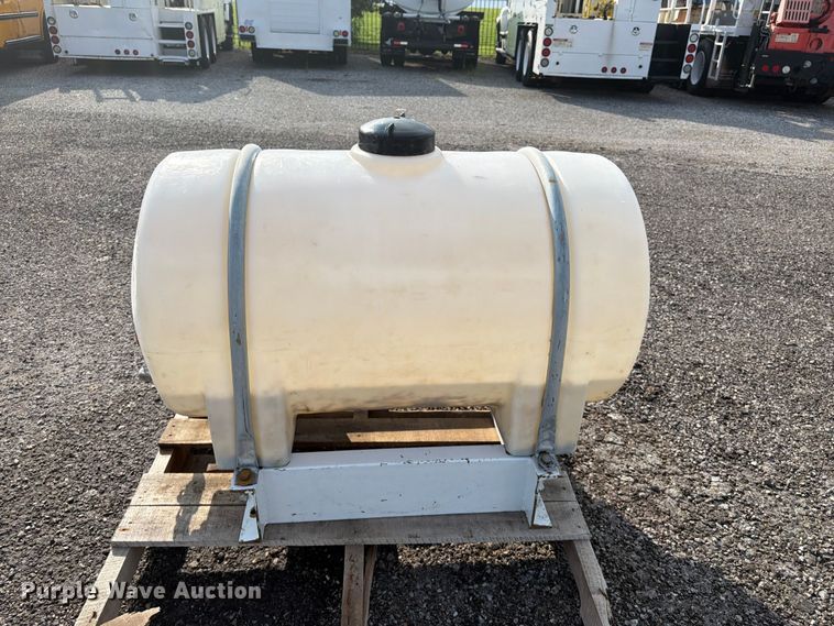 image for item FI0292 Poly tank