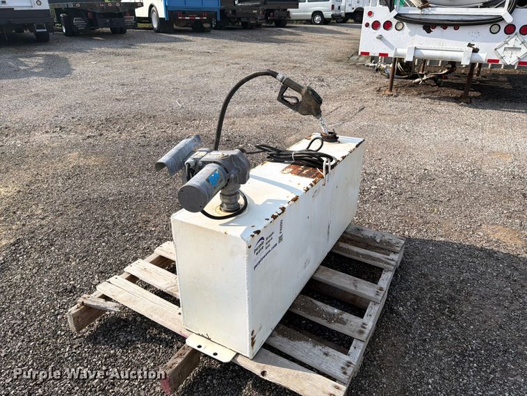 image for item FI0293 Better Built Fuel transfer tank