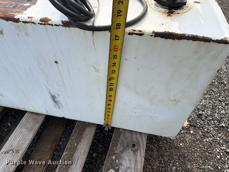 image for item FI0293 Better Built Fuel transfer tank