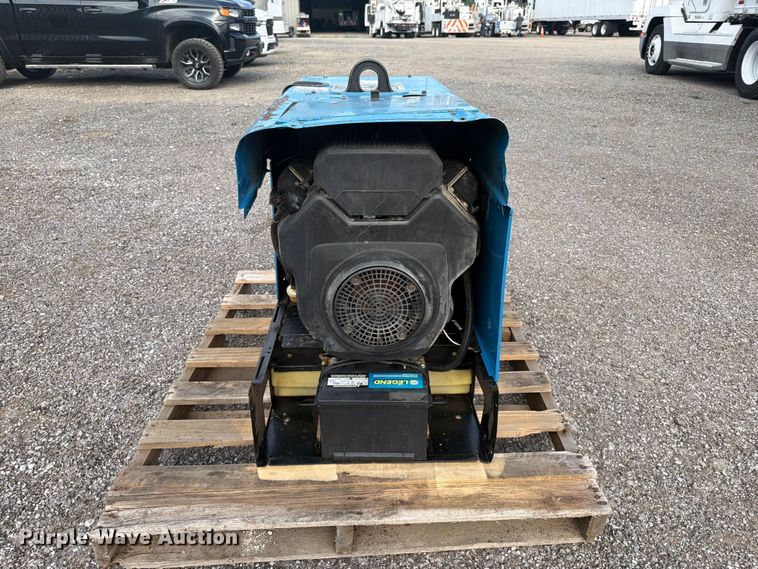 image for item FI0294 Miller Bobcat 250 welder/generator