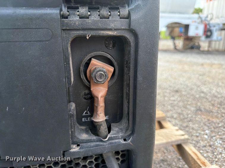 image for item FI0294 Miller Bobcat 250 welder/generator