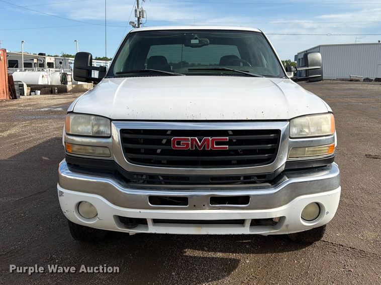 image for item FK3009 2006 GMC Sierra 2500HD Crew Cab pickup truck