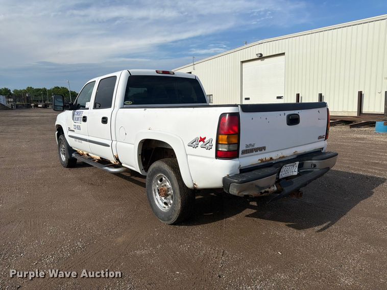 image for item FK3009 2006 GMC Sierra 2500HD Crew Cab pickup truck