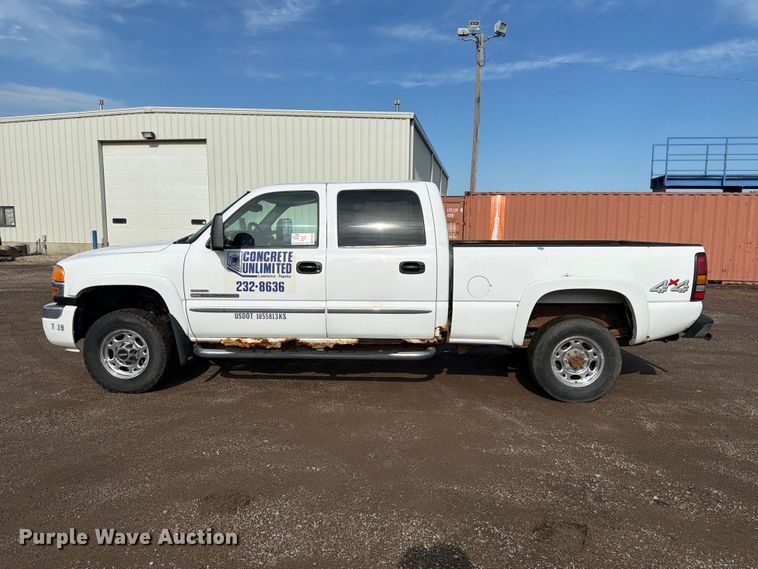image for item FK3009 2006 GMC Sierra 2500HD Crew Cab pickup truck