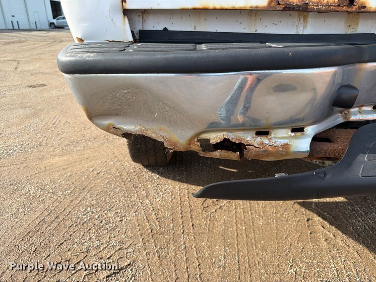 image for item FK3009 2006 GMC Sierra 2500HD Crew Cab pickup truck