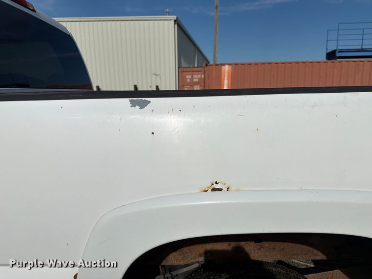 image for item FK3009 2006 GMC Sierra 2500HD Crew Cab pickup truck