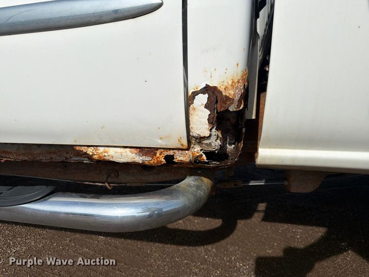 image for item FK3009 2006 GMC Sierra 2500HD Crew Cab pickup truck