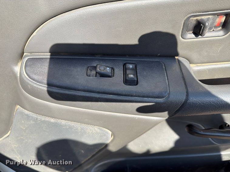 image for item FK3009 2006 GMC Sierra 2500HD Crew Cab pickup truck