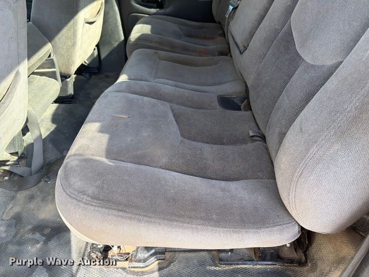 image for item FK3009 2006 GMC Sierra 2500HD Crew Cab pickup truck