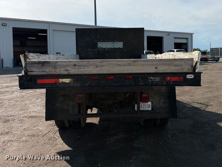 image for item FK3012 1982 Ford F700 flatbed truck