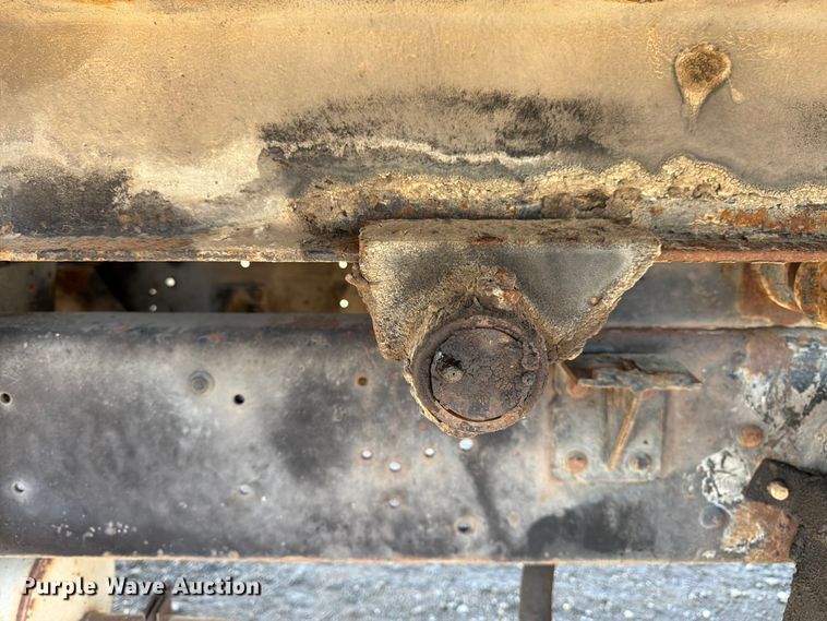image for item FK3012 1982 Ford F700 flatbed truck