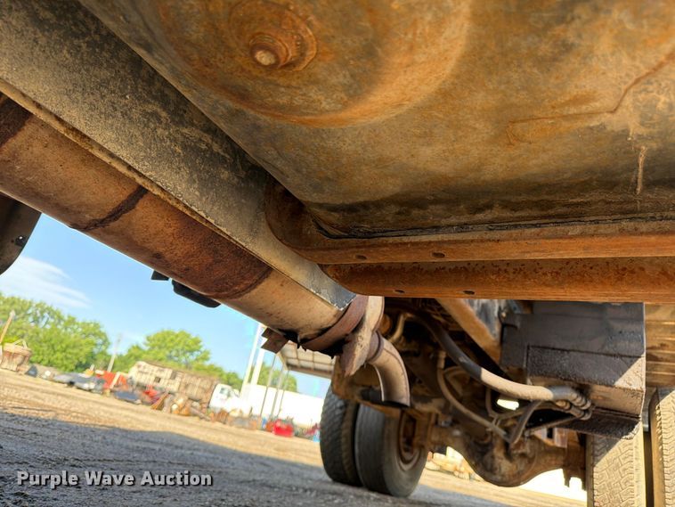 image for item FK3012 1982 Ford F700 flatbed truck