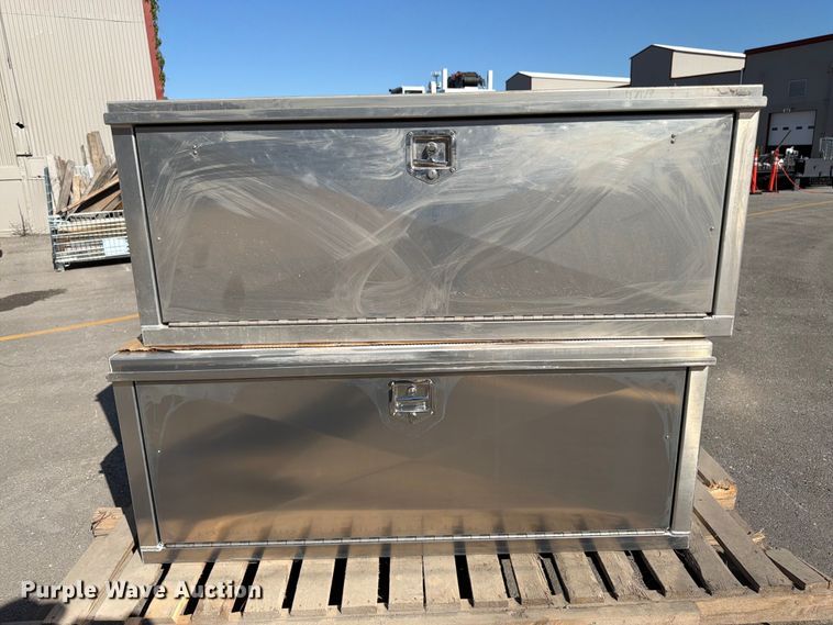 image for item FK3076 (2) toolboxes