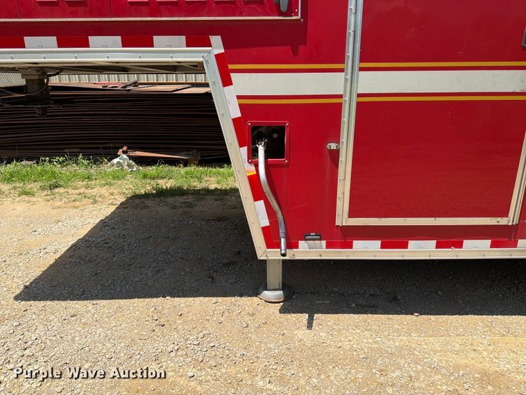 image for item FK3154 2003 Wells Cargo CVG5039 enclosed cargo trailer
