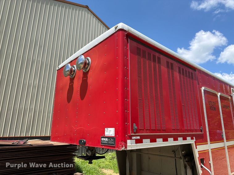 image for item FK3154 2003 Wells Cargo CVG5039 enclosed cargo trailer