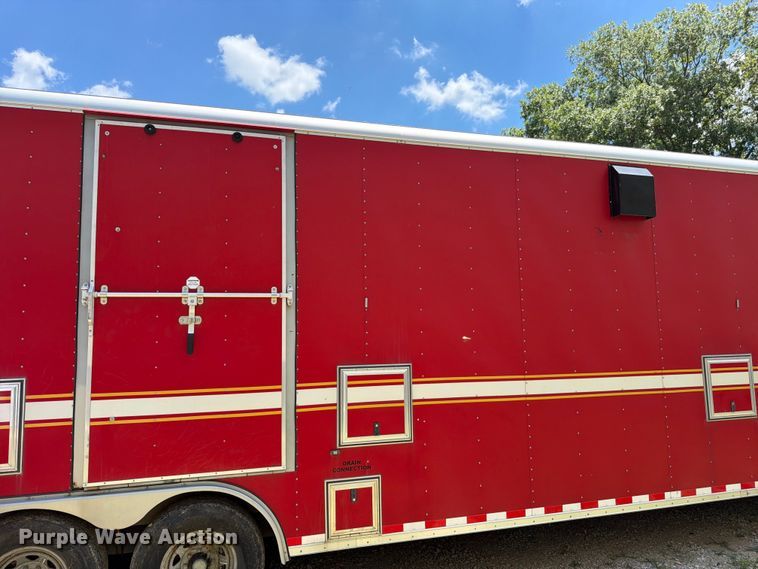 image for item FK3154 2003 Wells Cargo CVG5039 enclosed cargo trailer