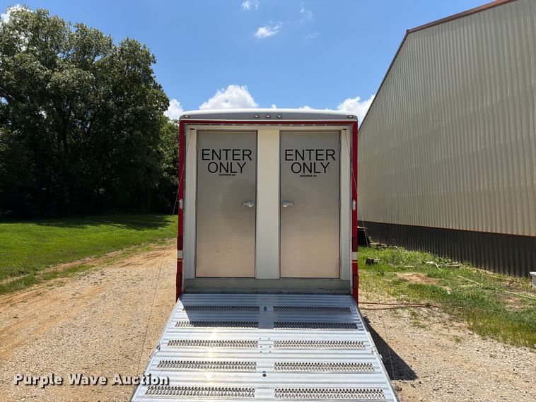 image for item FK3154 2003 Wells Cargo CVG5039 enclosed cargo trailer