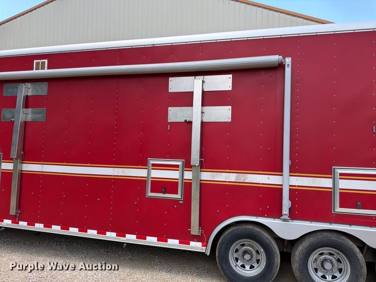 image for item FK3154 2003 Wells Cargo CVG5039 enclosed cargo trailer