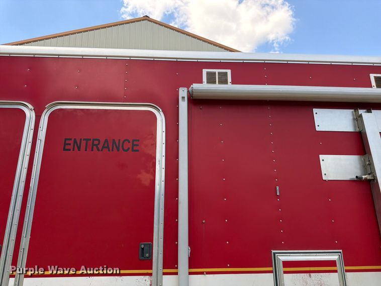 image for item FK3154 2003 Wells Cargo CVG5039 enclosed cargo trailer