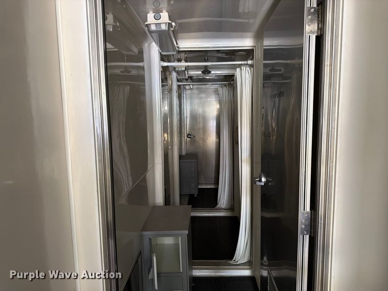 image for item FK3154 2003 Wells Cargo CVG5039 enclosed cargo trailer