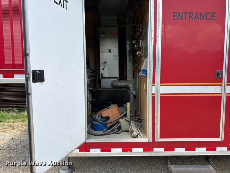 image for item FK3154 2003 Wells Cargo CVG5039 enclosed cargo trailer
