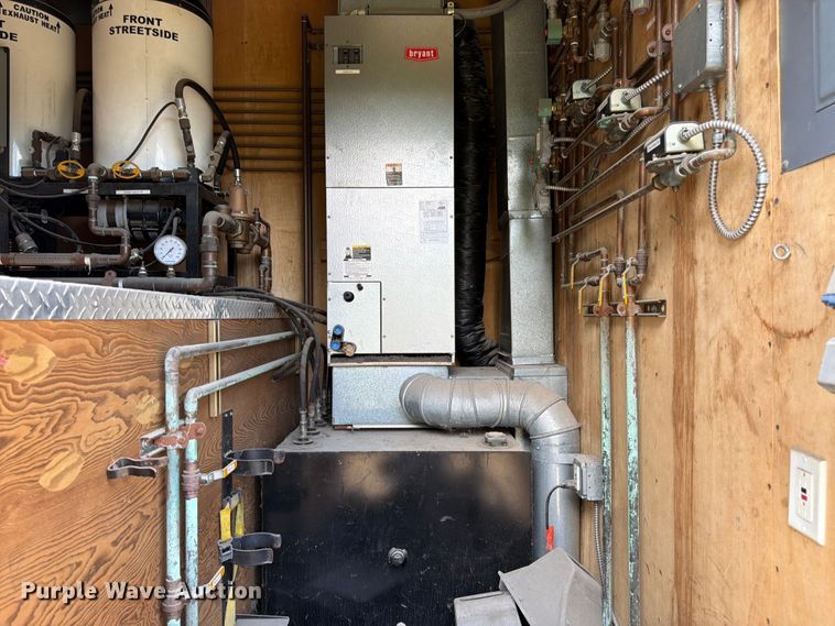 image for item FK3154 2003 Wells Cargo CVG5039 enclosed cargo trailer
