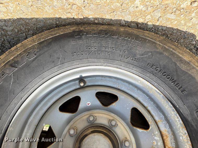 image for item FK3154 2003 Wells Cargo CVG5039 enclosed cargo trailer
