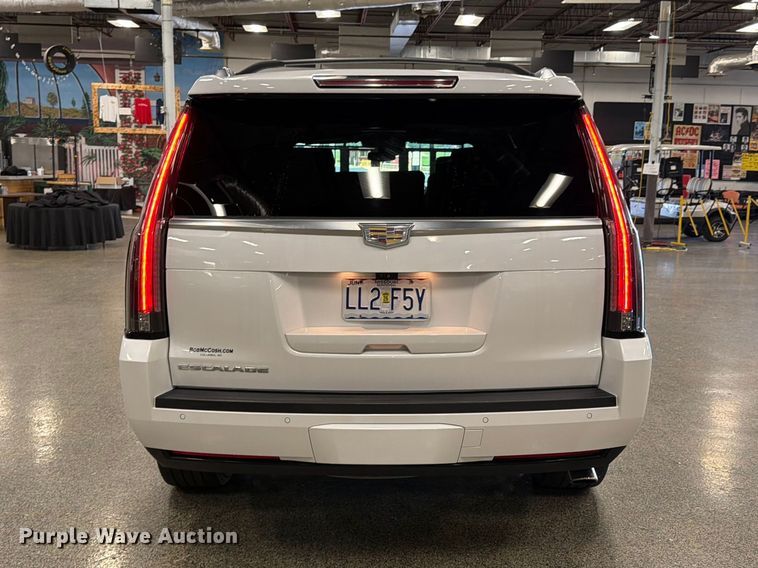 image for item FK3158 2017 Cadillac Escalade SUV