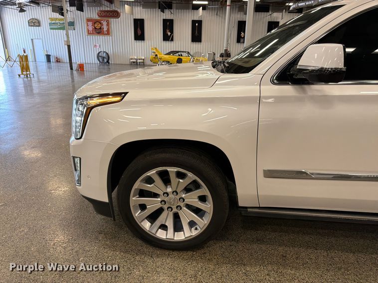 image for item FK3158 2017 Cadillac Escalade SUV