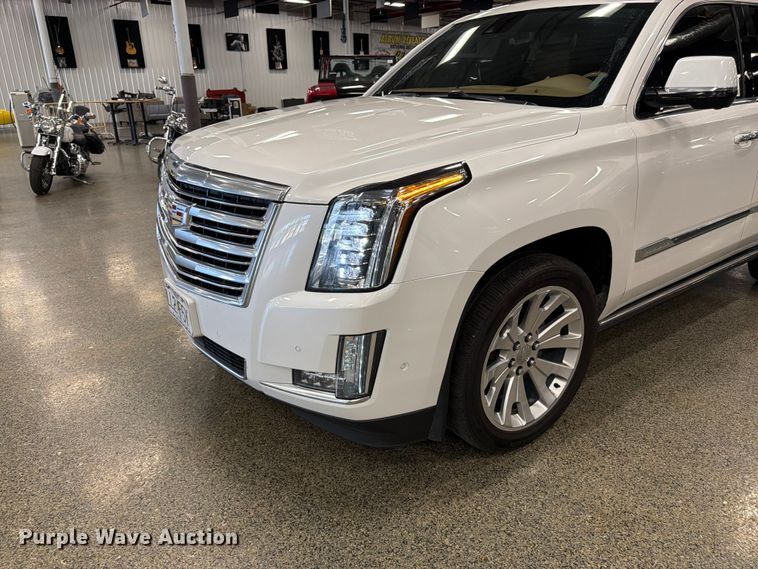 image for item FK3158 2017 Cadillac Escalade SUV