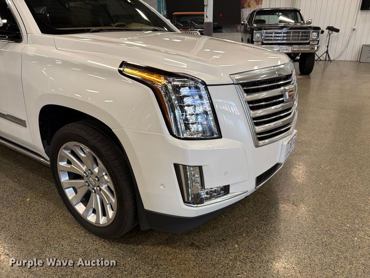 image for item FK3158 2017 Cadillac Escalade SUV