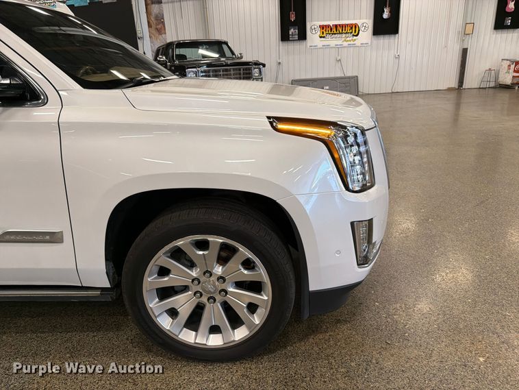 image for item FK3158 2017 Cadillac Escalade SUV