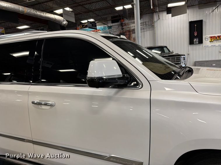 image for item FK3158 2017 Cadillac Escalade SUV