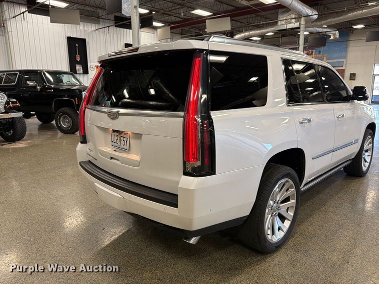 image for item FK3158 2017 Cadillac Escalade SUV