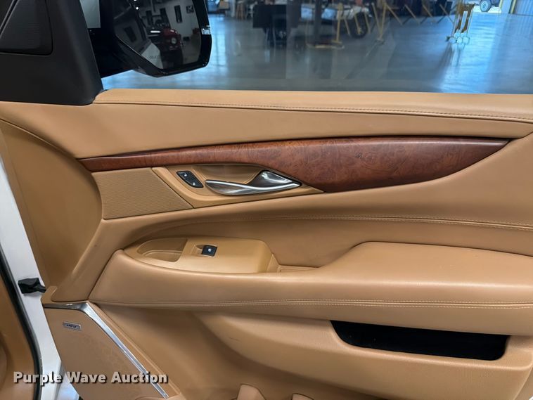 image for item FK3158 2017 Cadillac Escalade SUV
